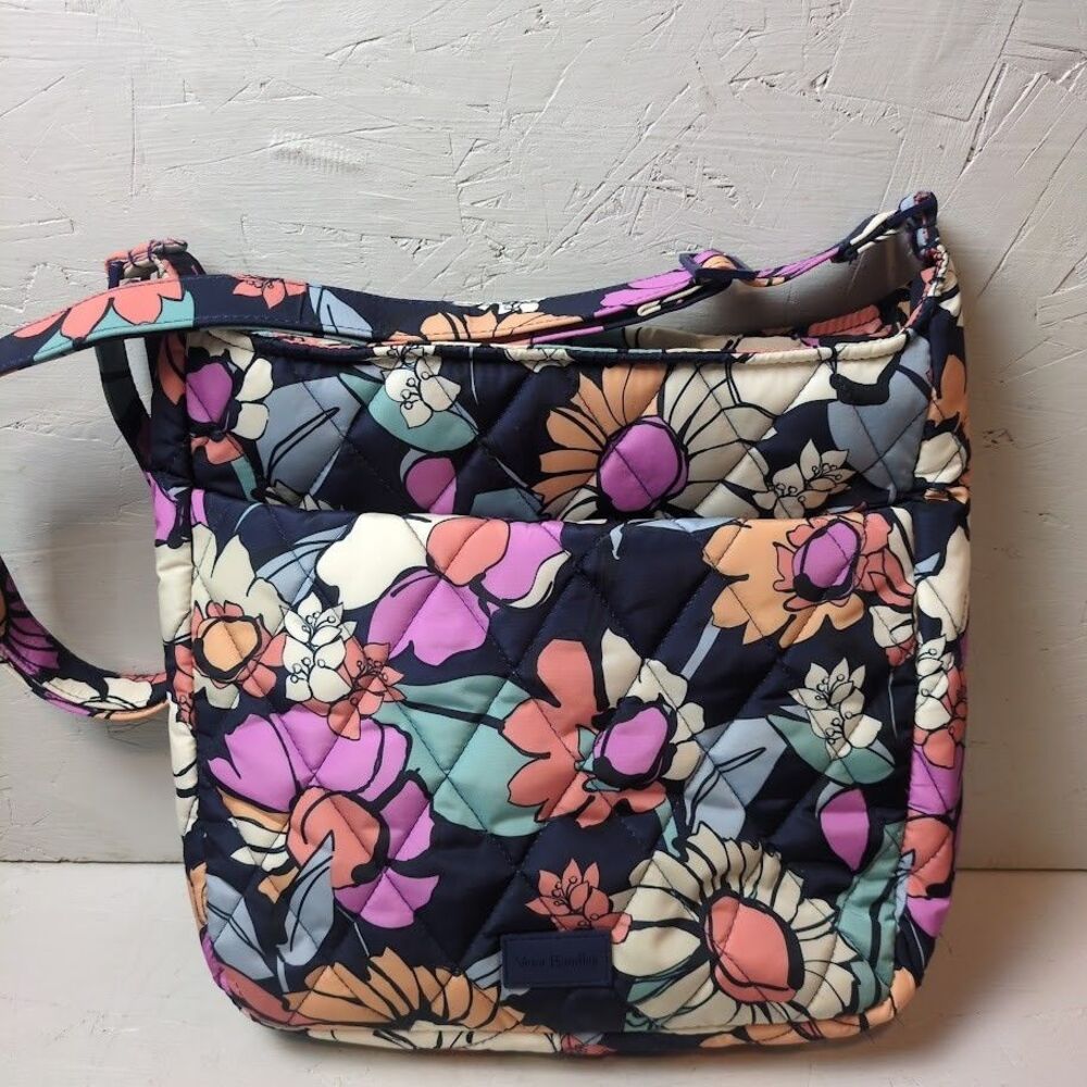 Vera Bradley Ultralight Hobo Shoulder Bag Santa Fe Sun Women’s Zip Close